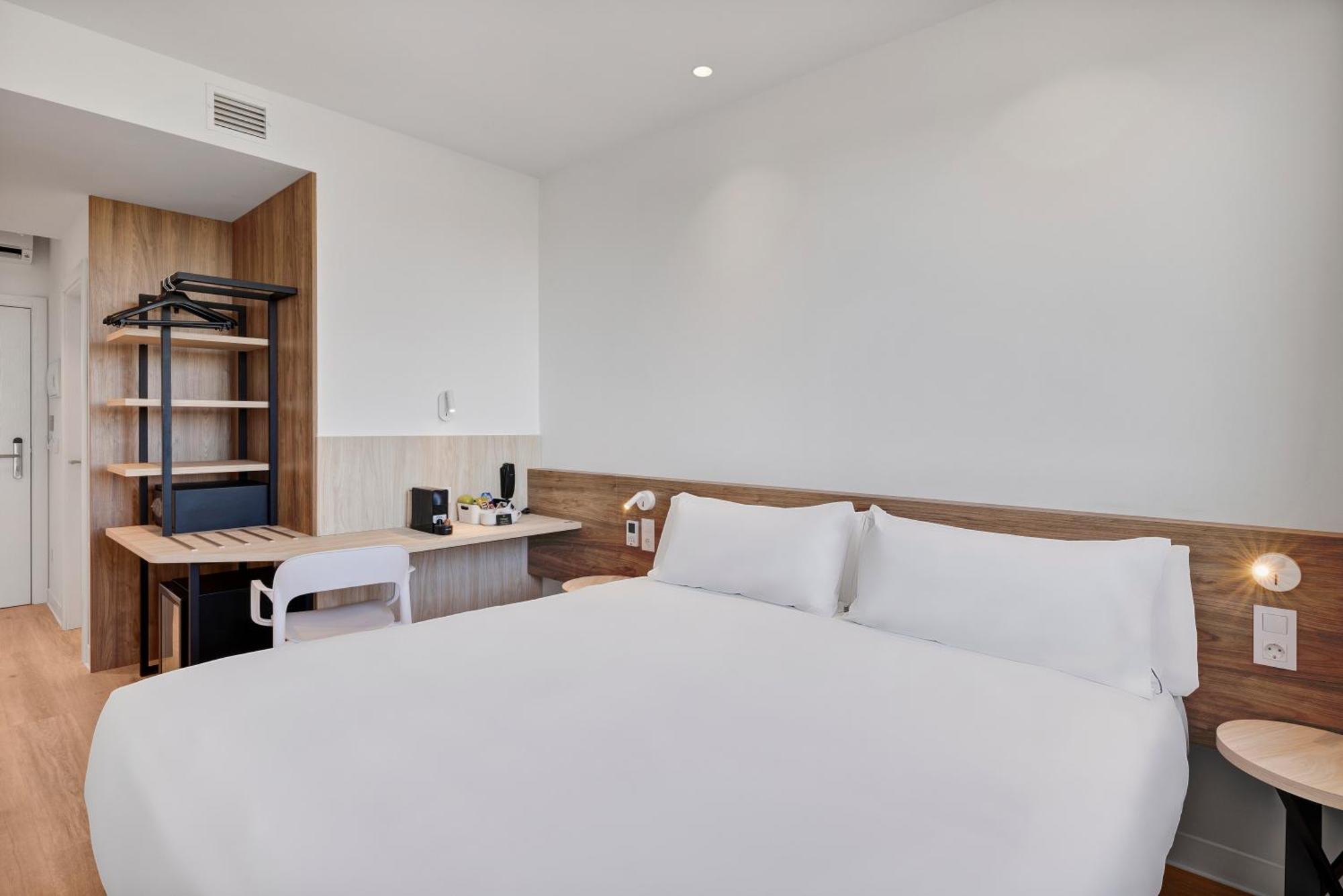 B&B Hotel Madrid Fuenlabrada Retail Park ภายนอก รูปภาพ