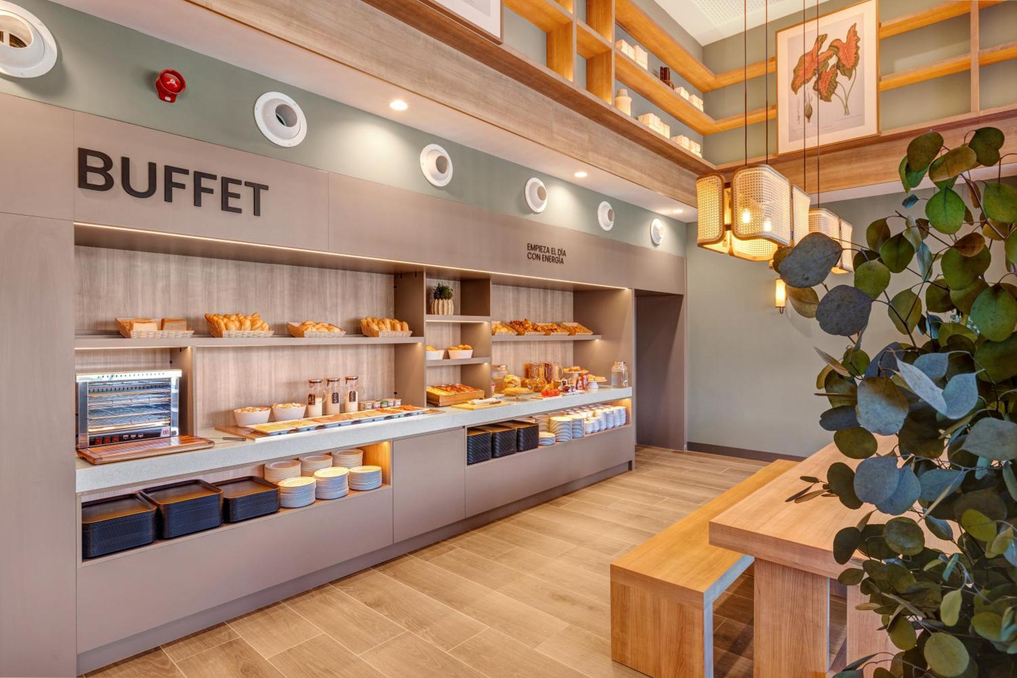 B&B Hotel Madrid Fuenlabrada Retail Park ภายนอก รูปภาพ