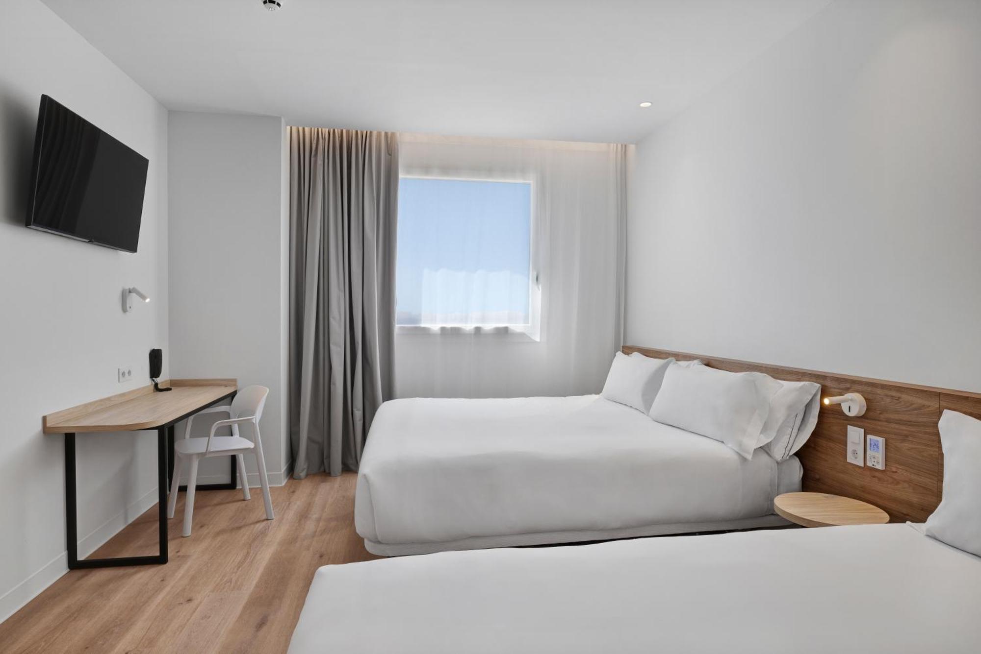 B&B Hotel Madrid Fuenlabrada Retail Park ภายนอก รูปภาพ