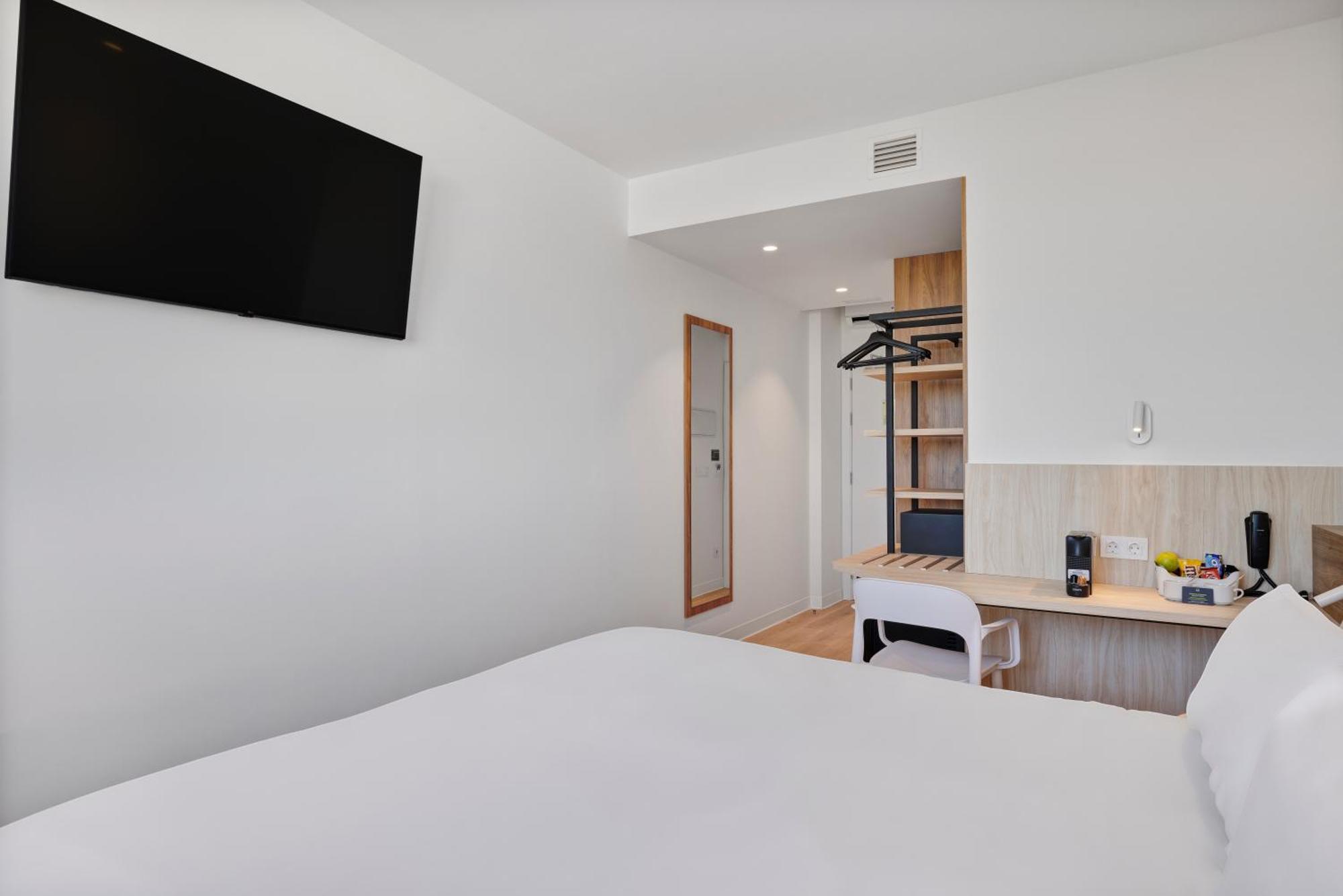 B&B Hotel Madrid Fuenlabrada Retail Park ภายนอก รูปภาพ