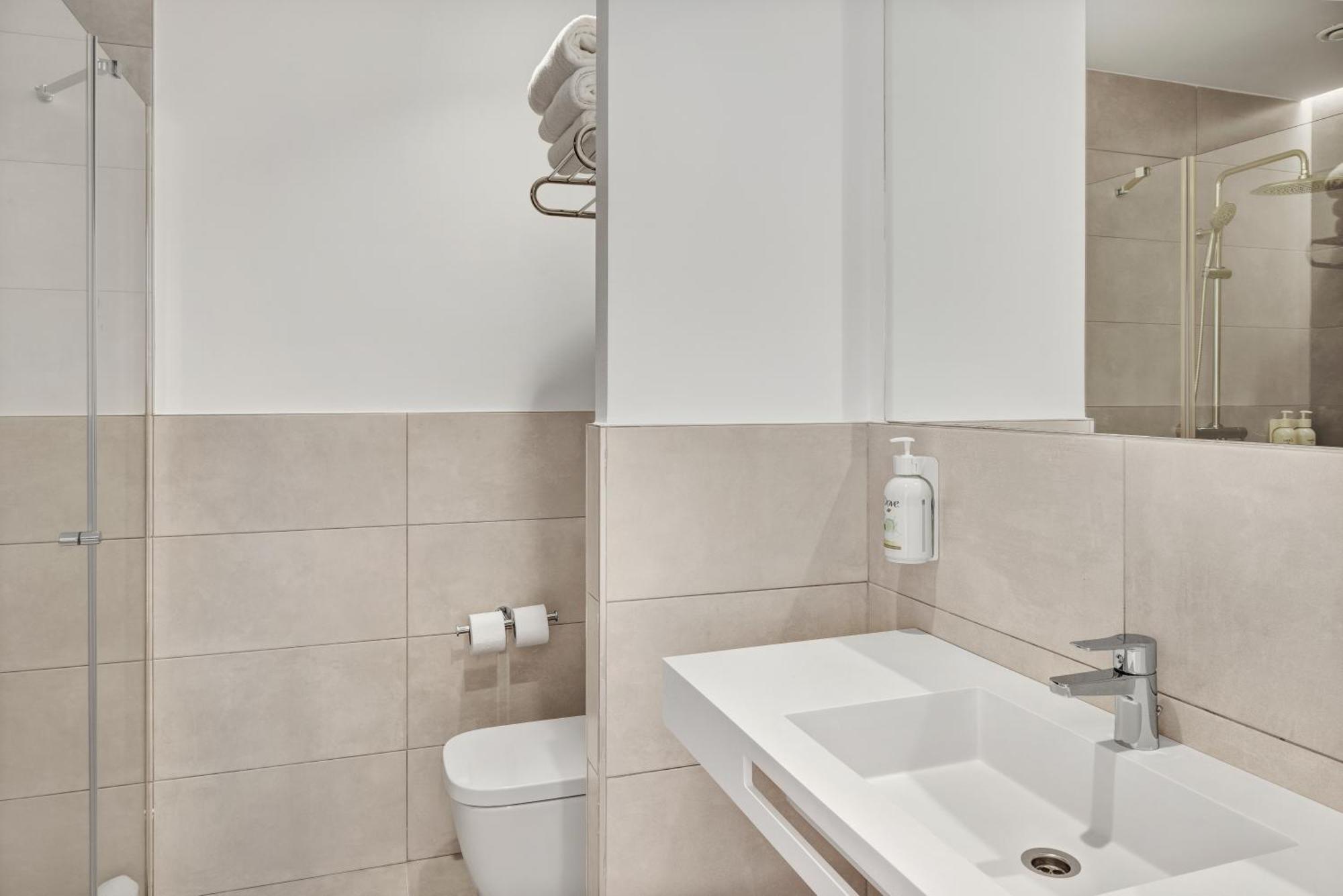 B&B Hotel Madrid Fuenlabrada Retail Park ภายนอก รูปภาพ