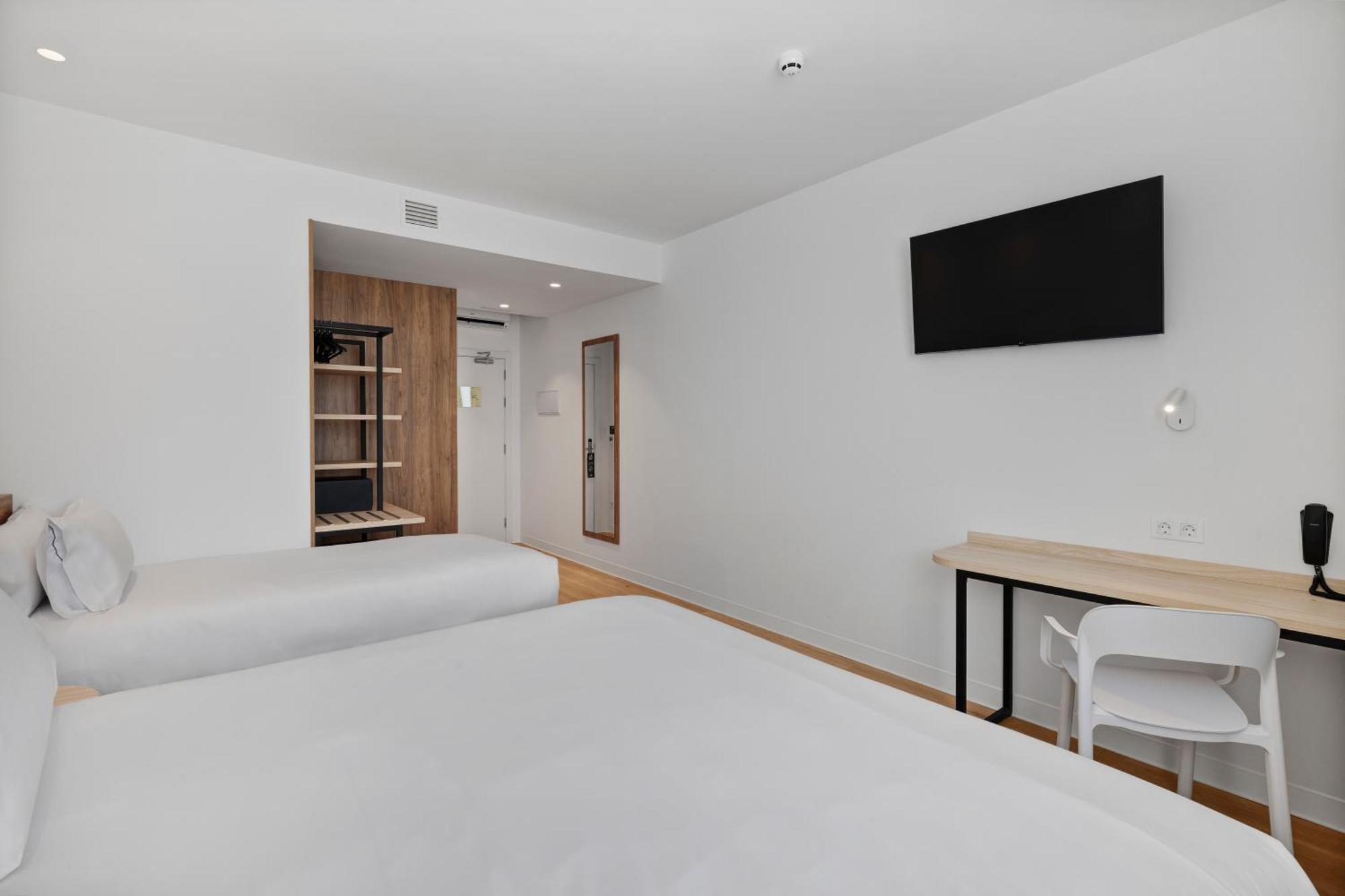 B&B Hotel Madrid Fuenlabrada Retail Park ภายนอก รูปภาพ