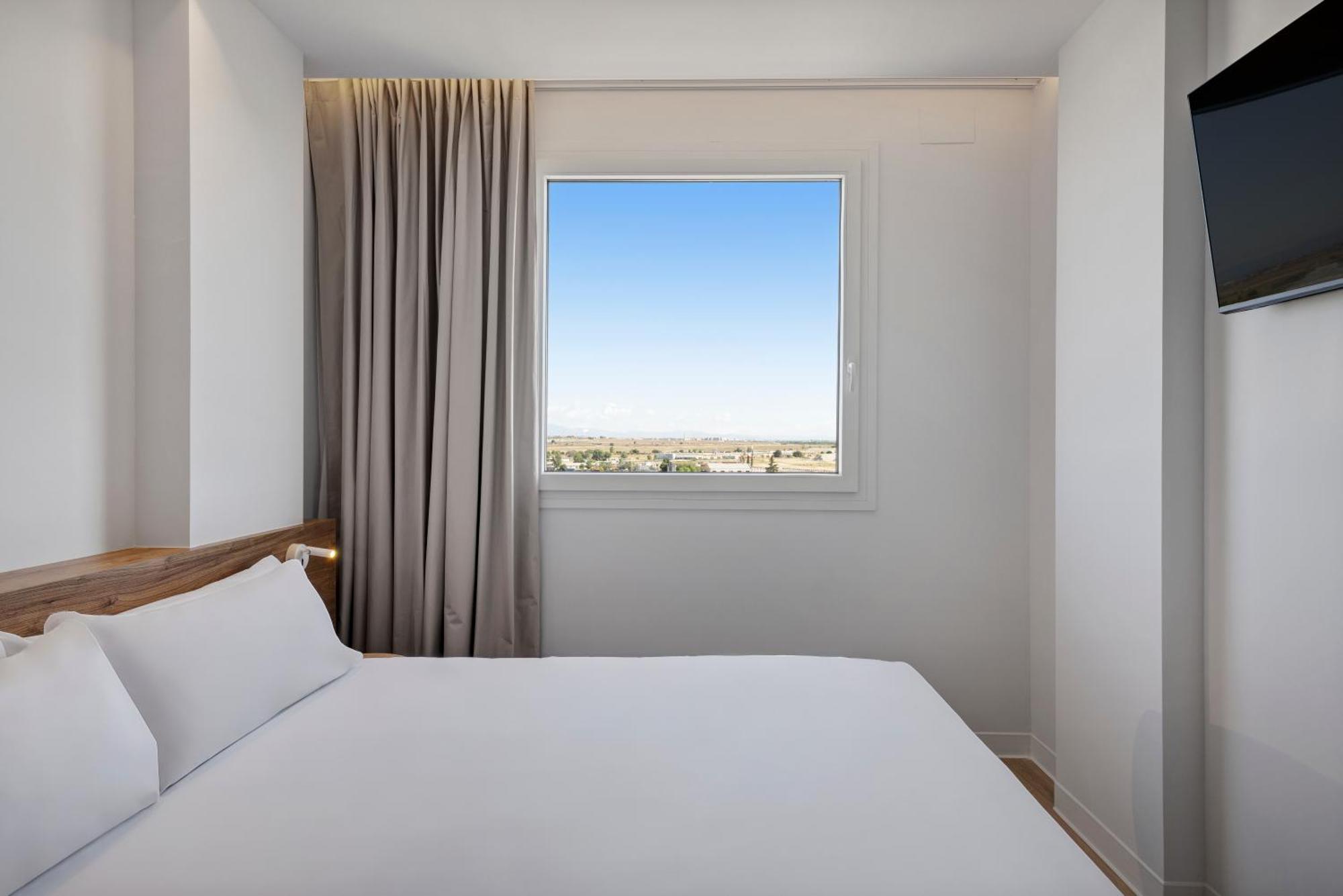 B&B Hotel Madrid Fuenlabrada Retail Park ภายนอก รูปภาพ