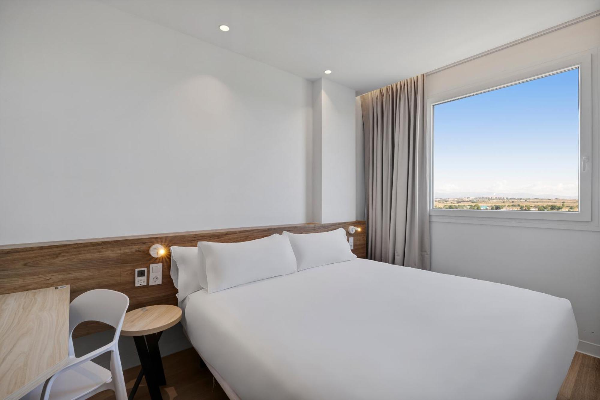 B&B Hotel Madrid Fuenlabrada Retail Park ภายนอก รูปภาพ