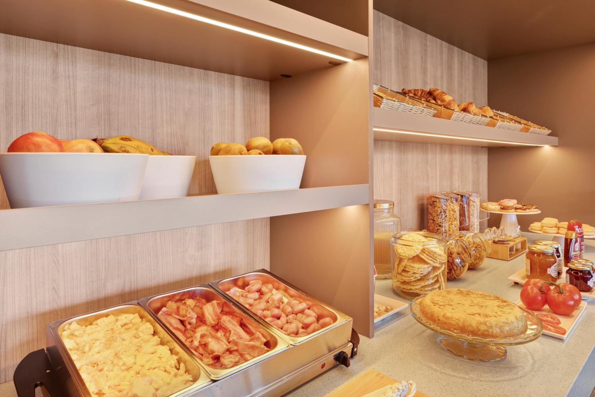 B&B Hotel Madrid Fuenlabrada Retail Park ภายนอก รูปภาพ