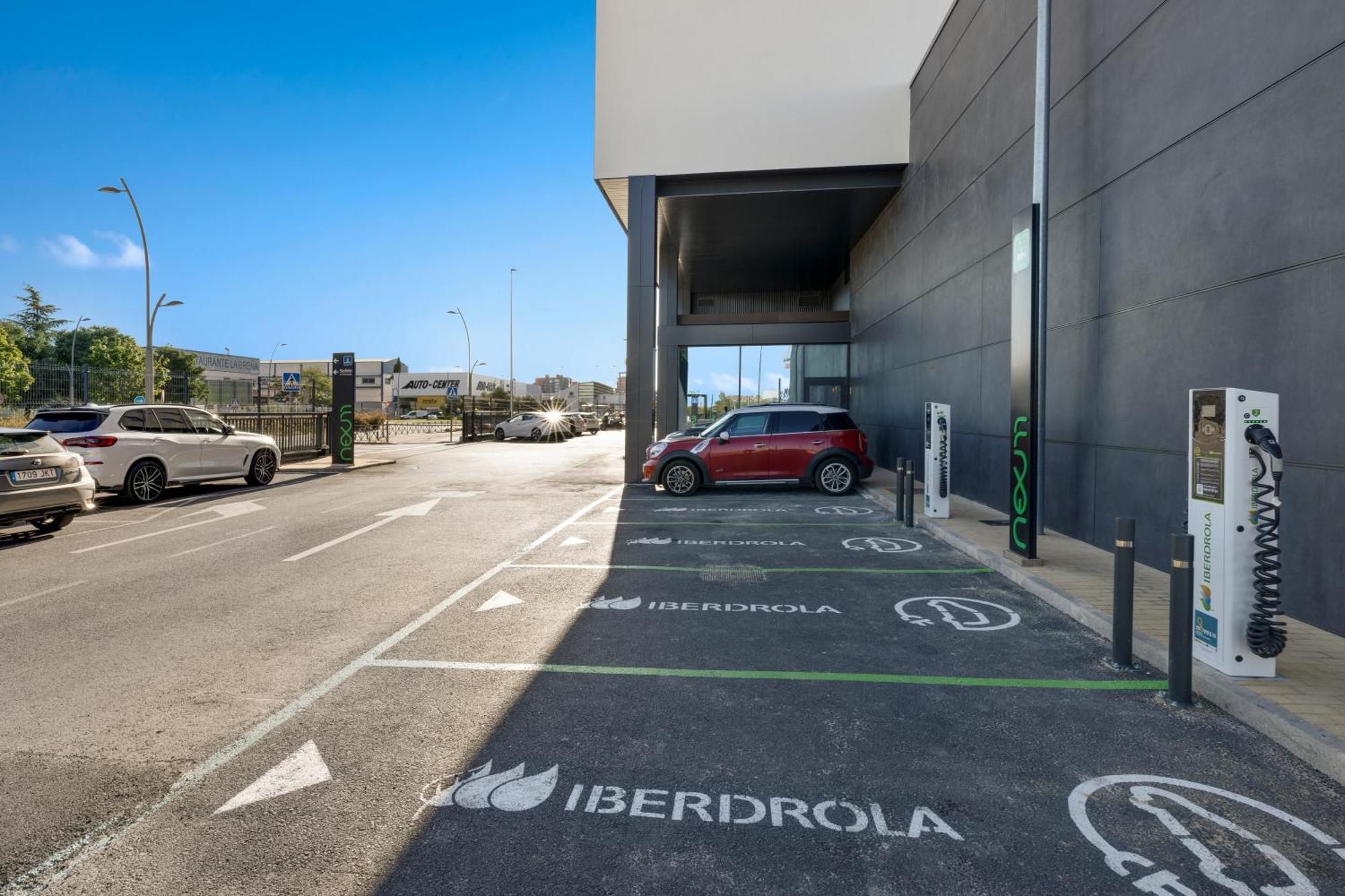 B&B Hotel Madrid Fuenlabrada Retail Park ภายนอก รูปภาพ
