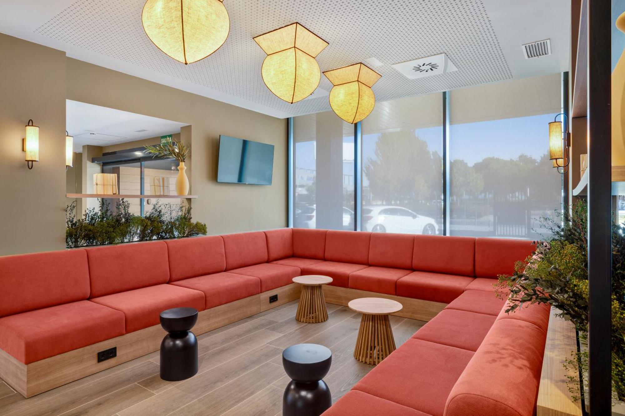 B&B Hotel Madrid Fuenlabrada Retail Park ภายนอก รูปภาพ